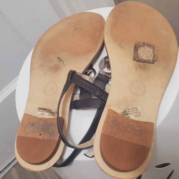 MICHAEL Michael Kors Women's Sondra Leather Thong Sandals Size 6½ 🌴 - Picture 3 of 6